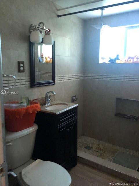 North Miami, FL 33161,1015 NE 128th St