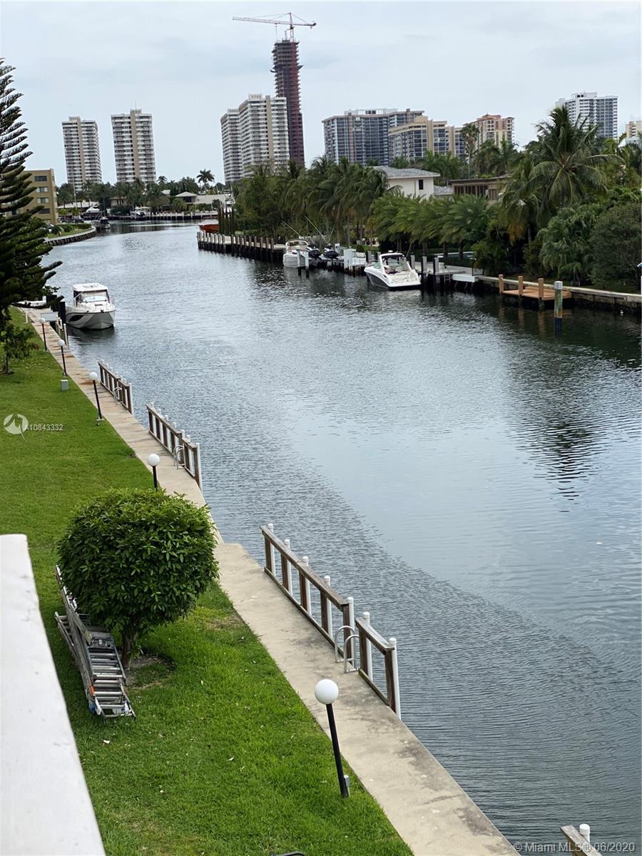 Hallandale Beach, FL 33009,455 Paradise Isle Blvd #308