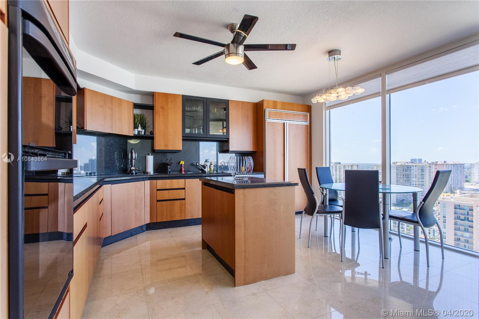 Sunny Isles Beach, FL 33160,17555 Collins Ave #2406