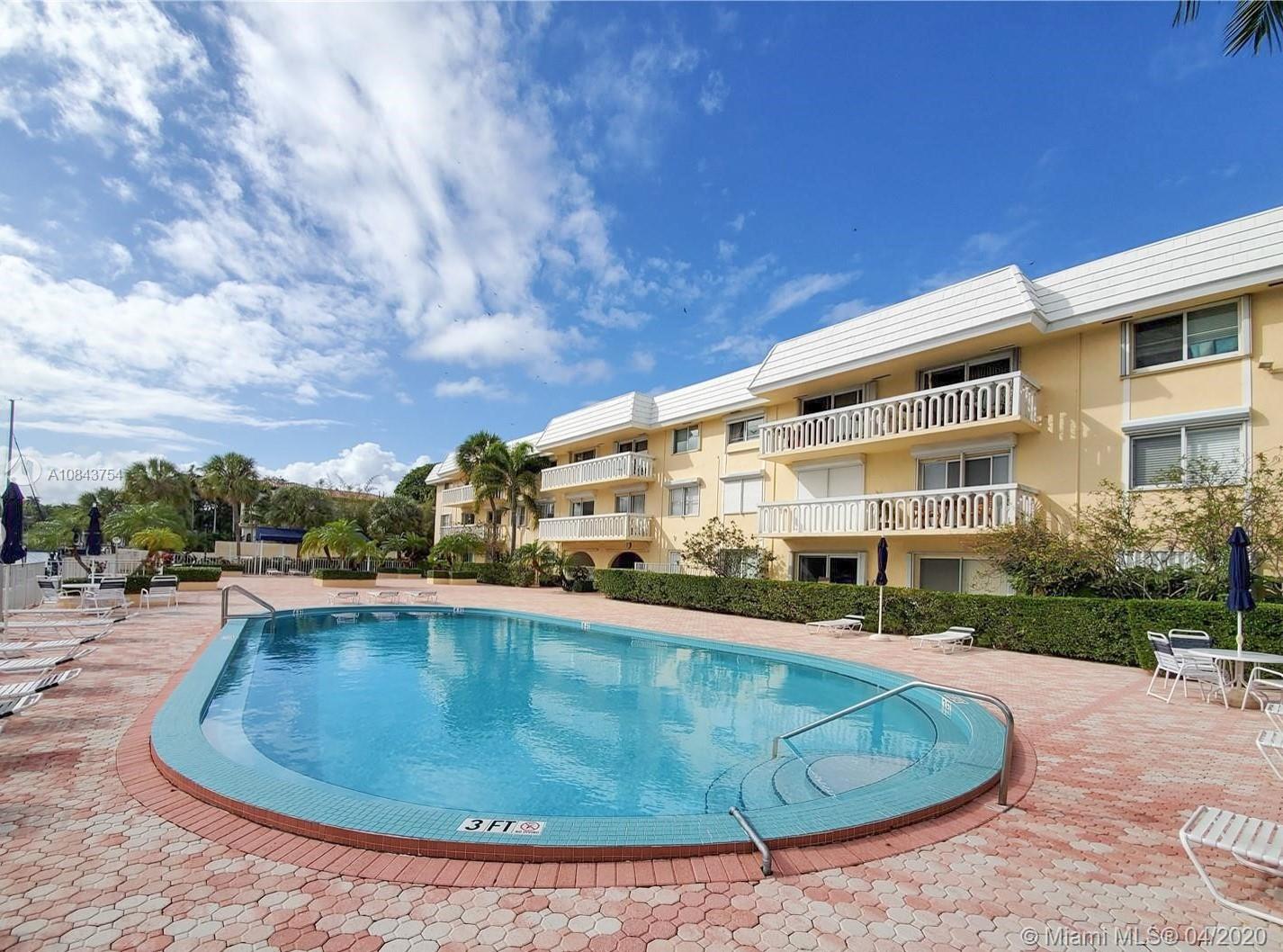 100 Edgewater Dr #136, Coral Gables, FL 33133