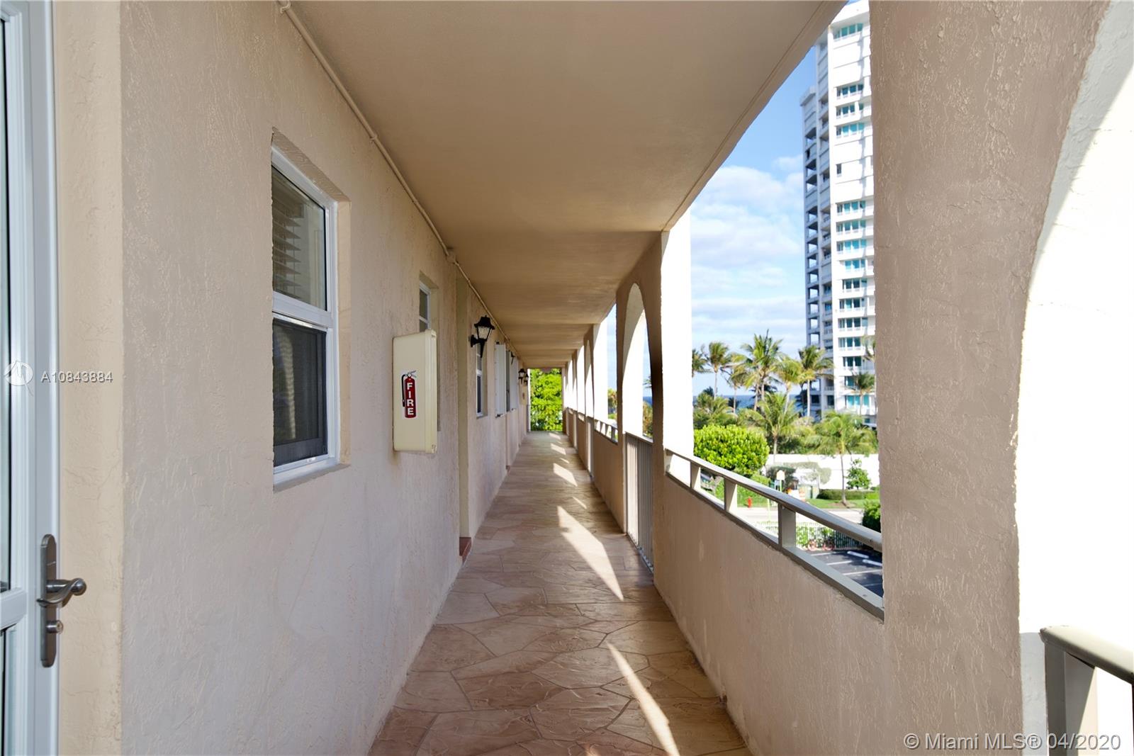 Lauderdale By The Sea, FL 33062,1541 S Ocean Blvd #414