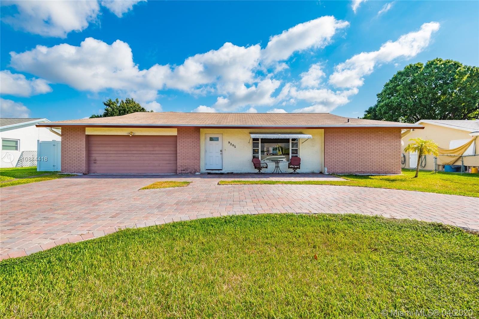 9205 NW 68th St, Tamarac, FL 33321