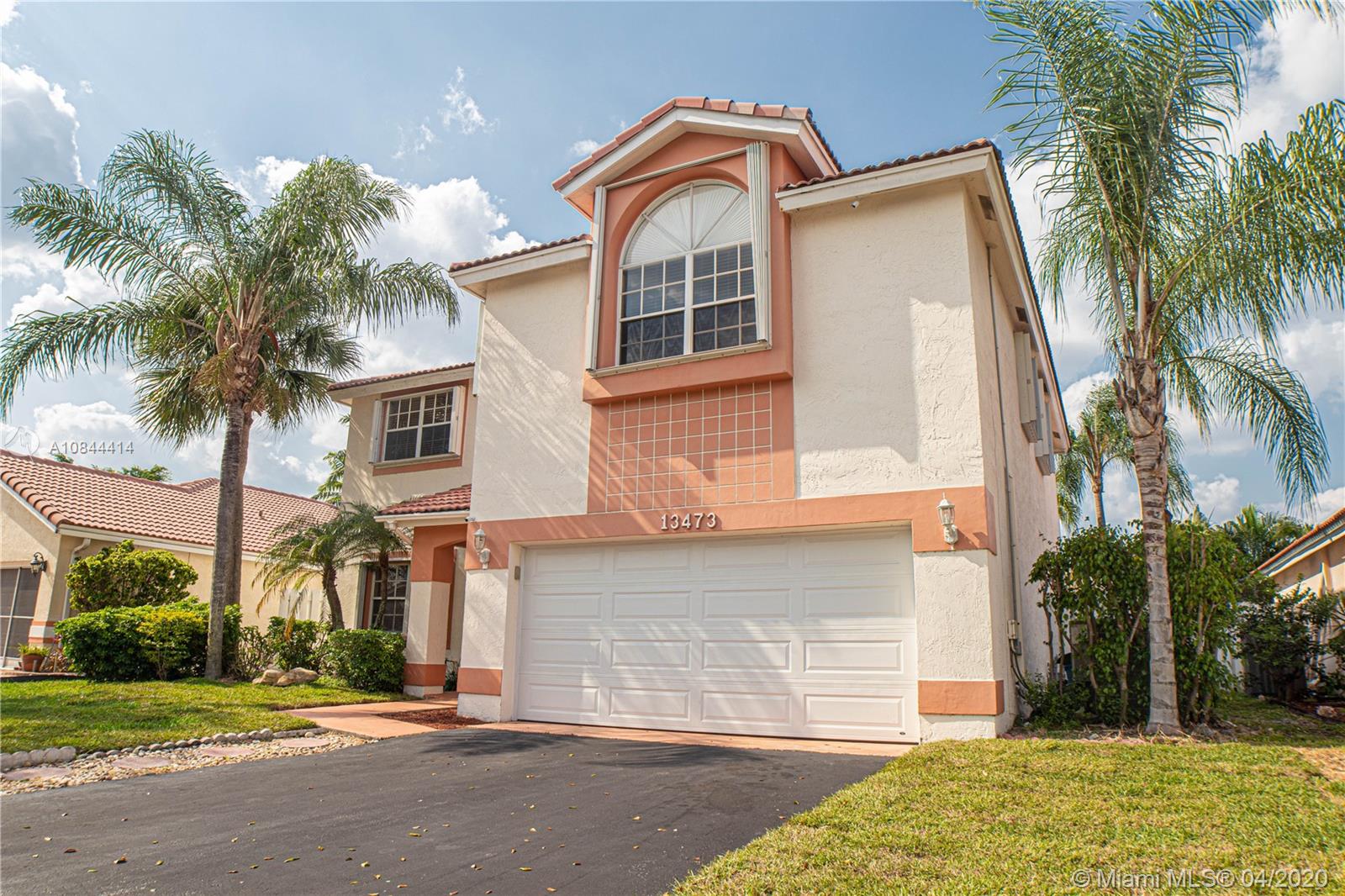 13473 NW 6th Dr, Plantation, FL 33325