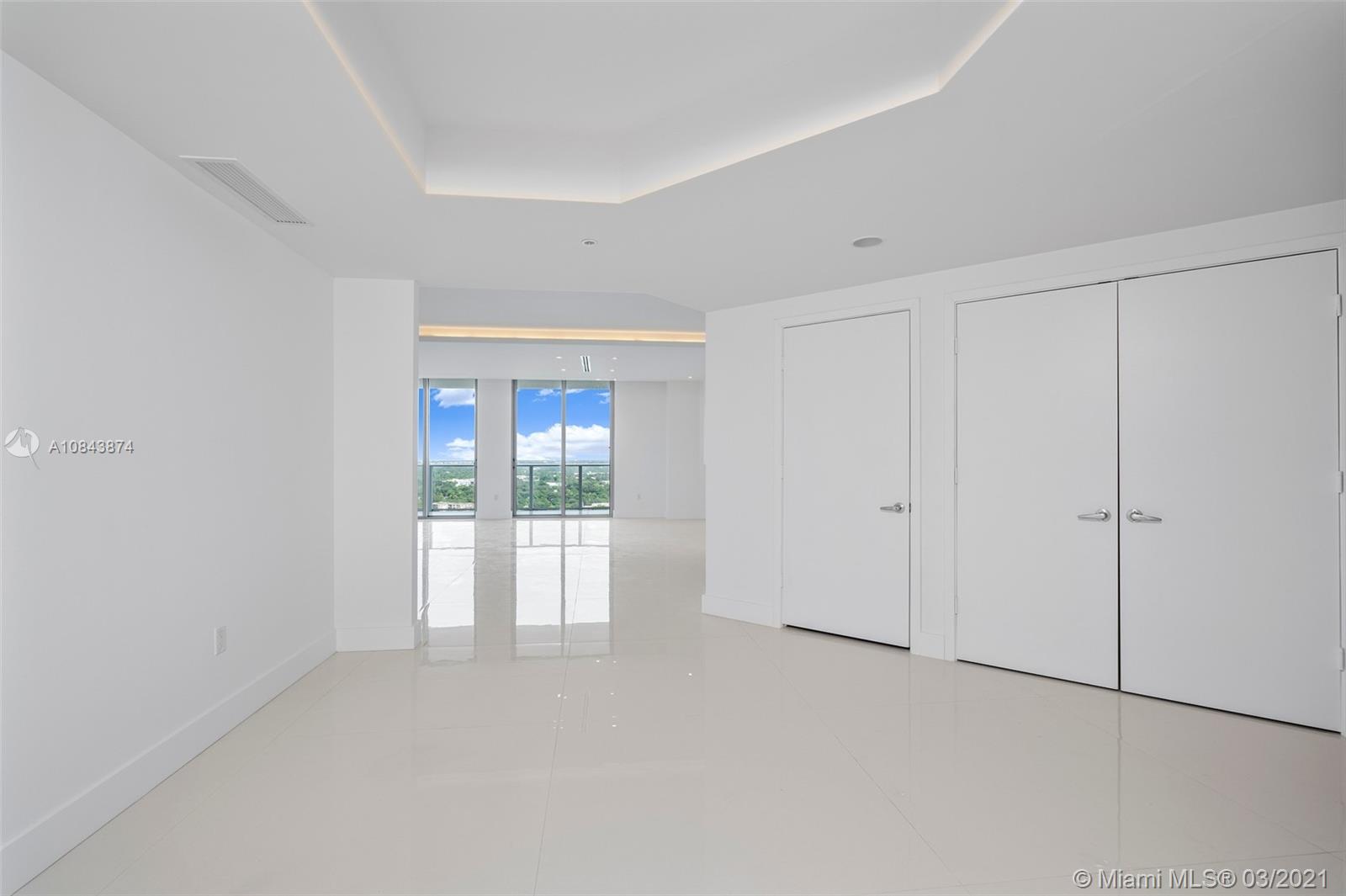 17301 Biscayne Blvd #2102, North Miami Beach, FL 33160