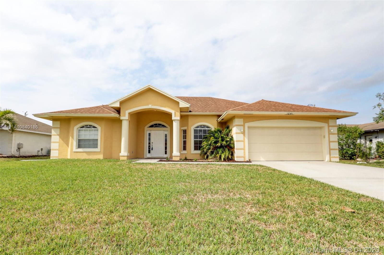 1041 SW Alcantarra Blvd, Port St. Lucie, FL 34953