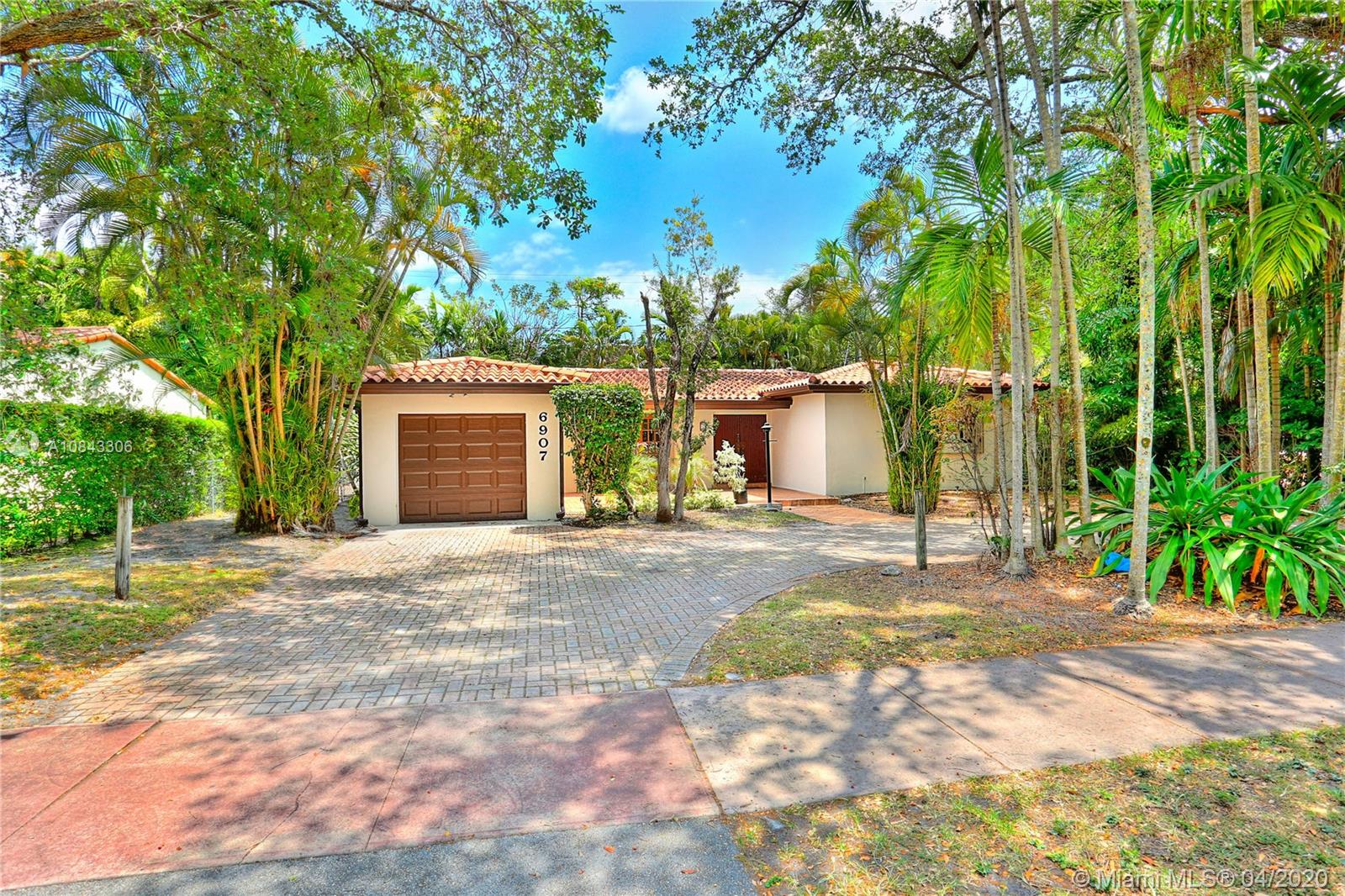 6907 Trionfo St, Coral Gables, FL 33146