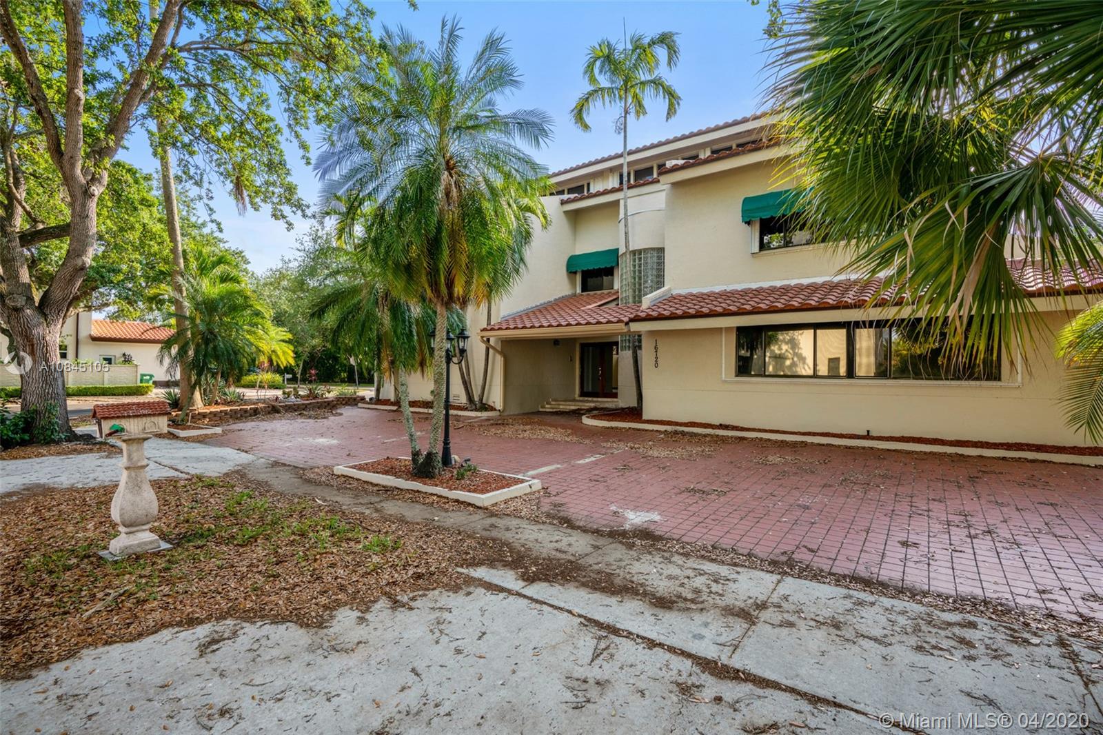 16720 NW 78th Pl, Miami Lakes, FL 33016