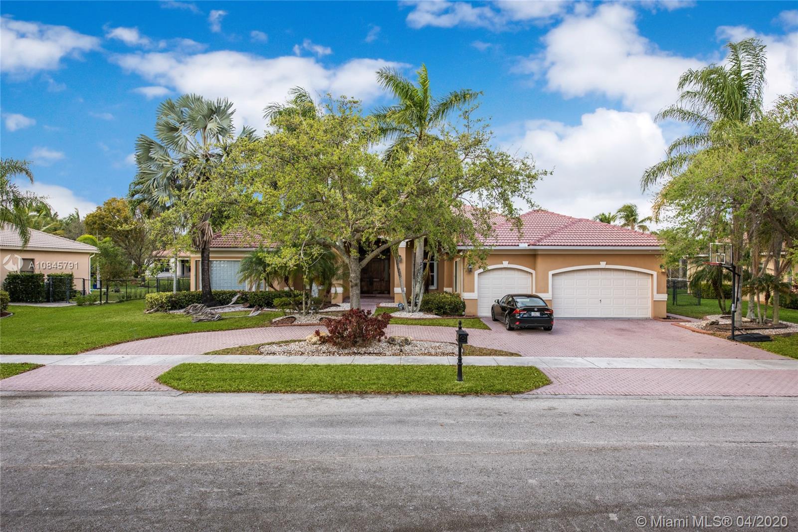 Davie, FL 33330,13311 SW 44th St