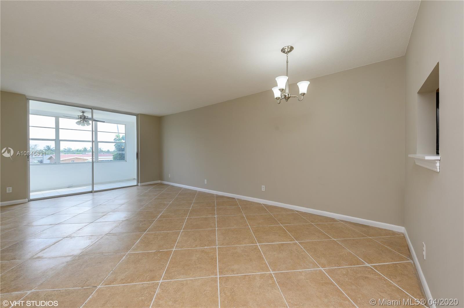 Sunrise, FL 33322,9350 Sunrise Lakes Blvd #205