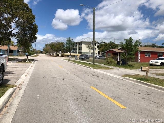 Florida City, FL 33034,736 NW 8th Ave