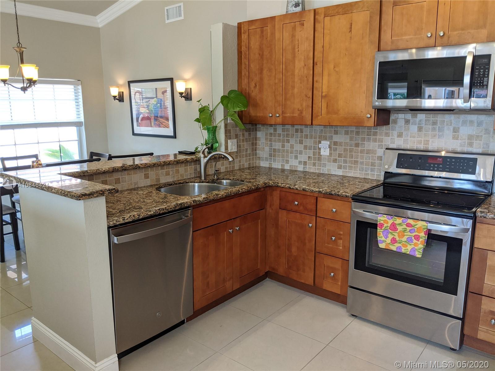 Pembroke Pines, FL 33029,672 NW 173RD TE