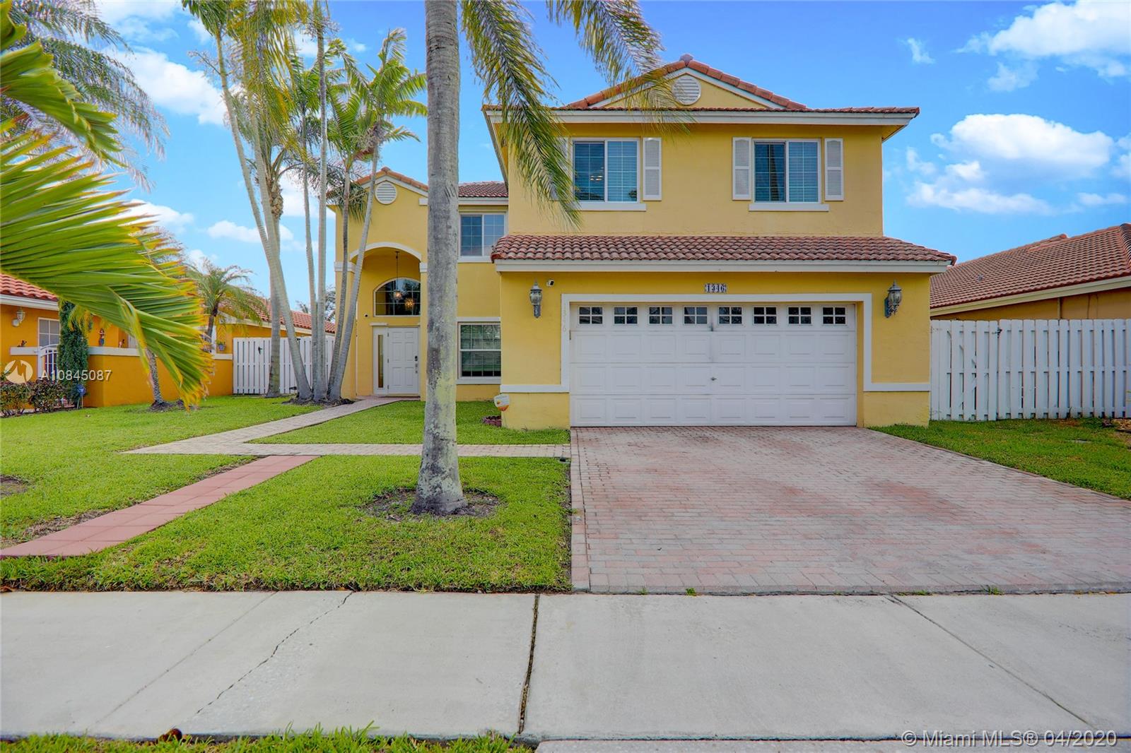 1346 NW 192nd Ave, Pembroke Pines, FL 33029