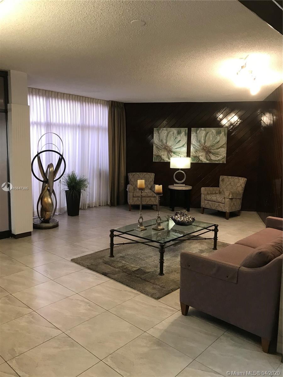 Pembroke Pines, FL 33026,1400 Saint Charles Pl #415