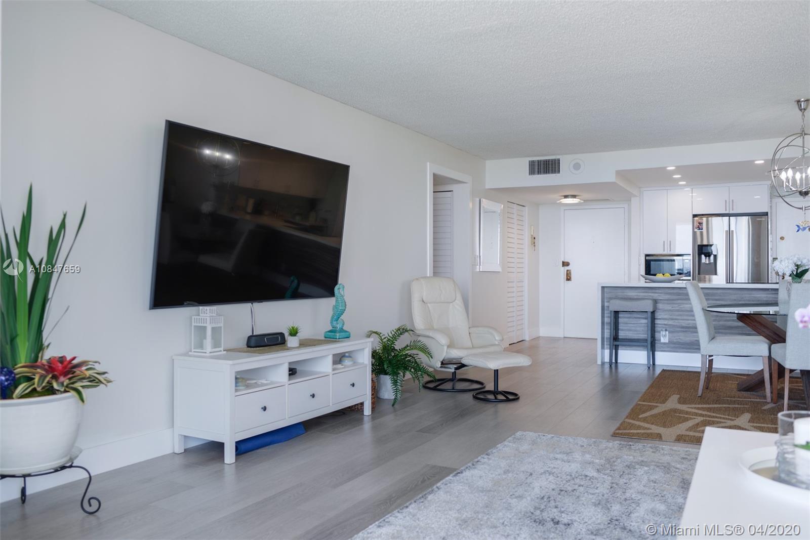 Hollywood, FL 33019,3800 S Ocean Drive #1512