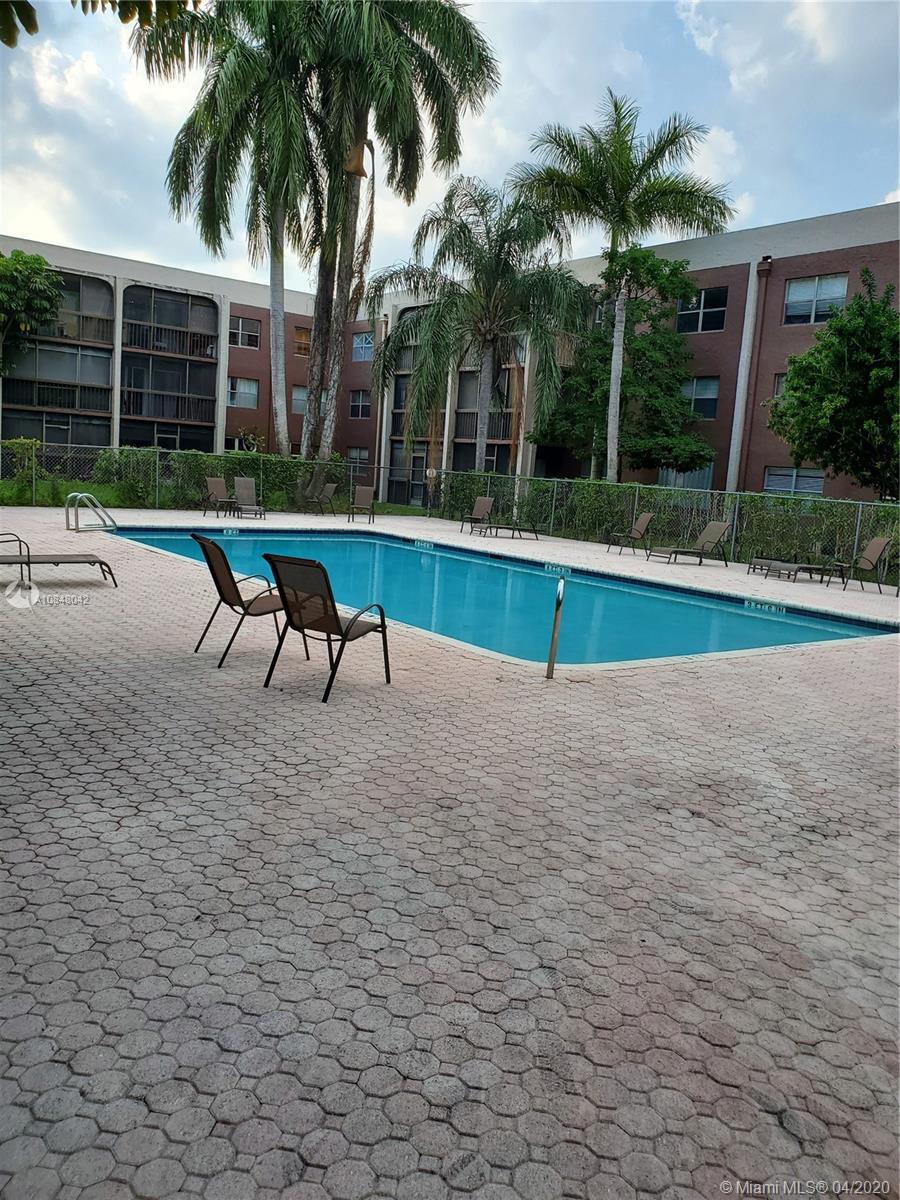 Davie, FL 33317,7100 Nova Dr #206A