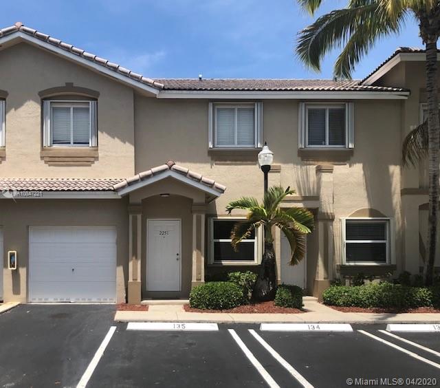 VERY NICE & SPACIOUS 3 BR/2.5 BA TOWNHOME W/ GARAGE. TILE & LAMINATE WOOD FLOORS THROUGHOUT, NEW STAINLESS STEELE APPLIANCES, LARGE OPEN KITCHEN TO FAMILY ROOM, ISLAND COUNTER, SEPARATE LIVING/ DINING ROOM, OVERSIZED MASTER SUITE, FENCED IN PATIO & ACCORDIAN SHUTTERS. RENT INCLUDES BASIC CABLE & INTERNET, EXTERMINATOR, SECURITY & COMMUNITY POOL.