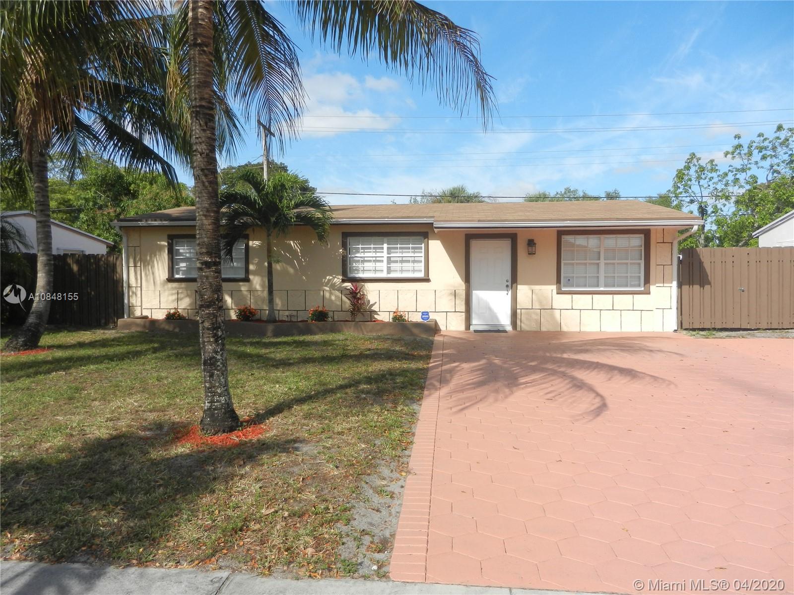 910 N 69th Way, Hollywood, FL 33024