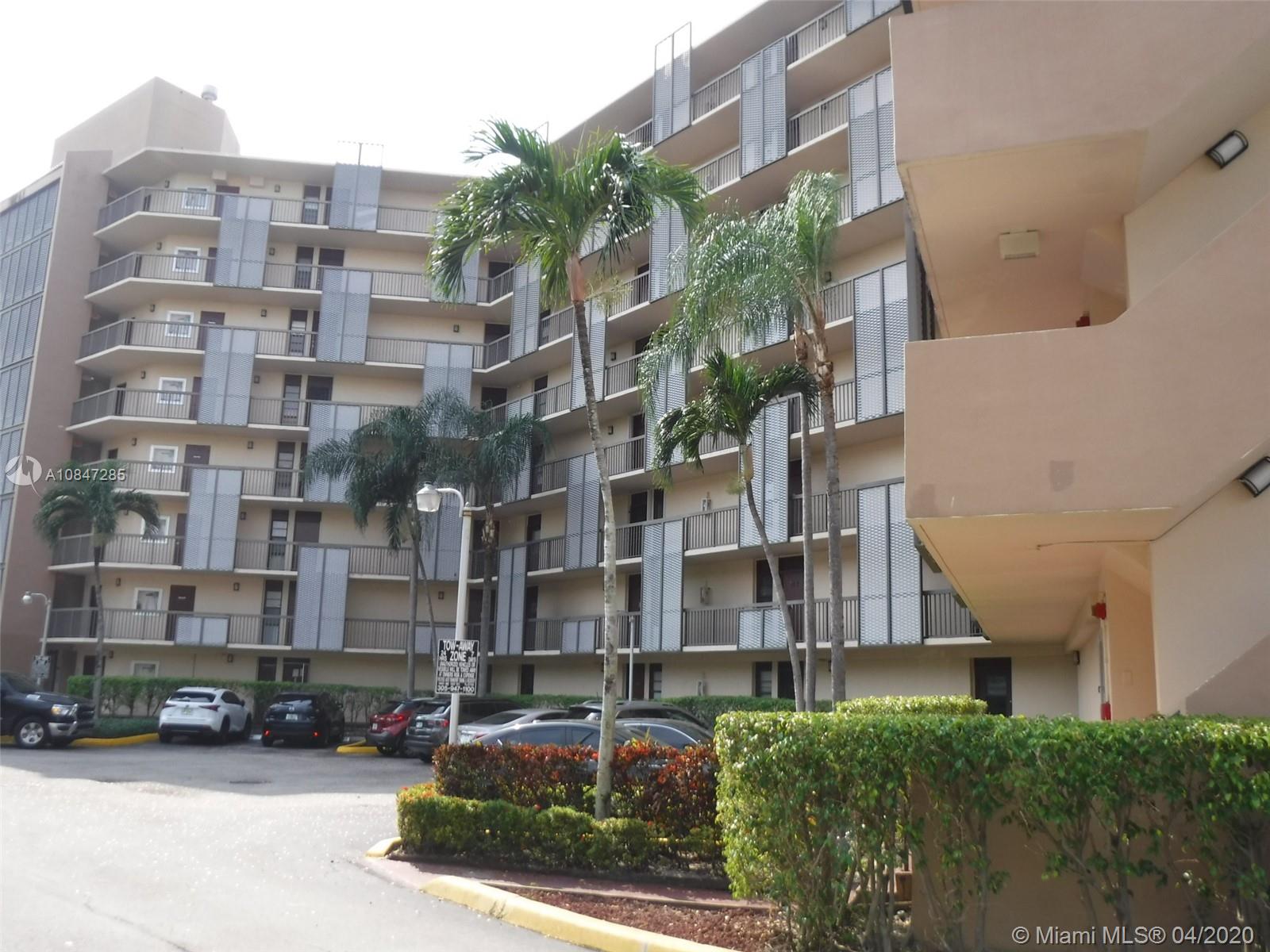 3101 N Country Club Dr #106, Aventura, FL 33180