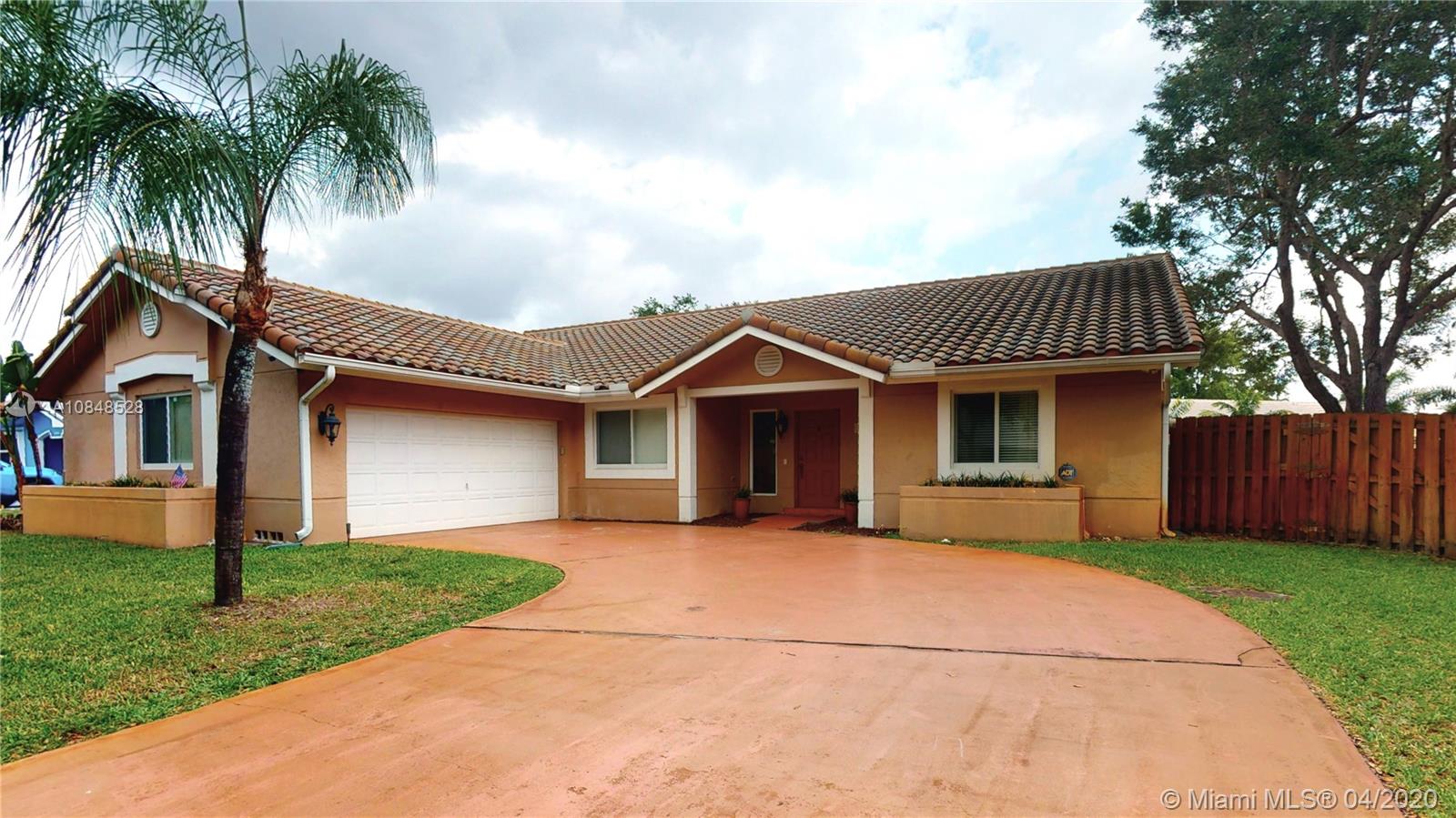 4820 Hawkes Bluff Ave, Davie, FL 33331