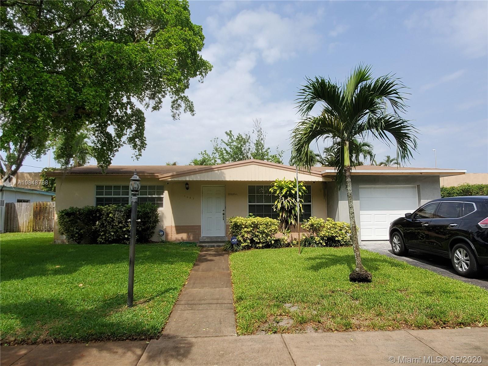 1381 SW 52nd Ave, Plantation, FL 33317