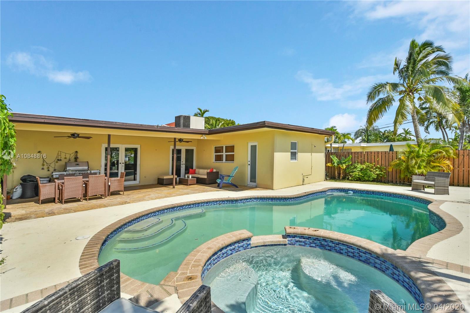 Hollywood, FL 33019,1308 Funston St