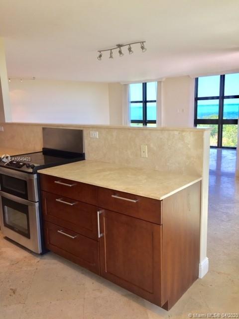 Key Biscayne, FL 33149,1121 Crandon Blvd #D601