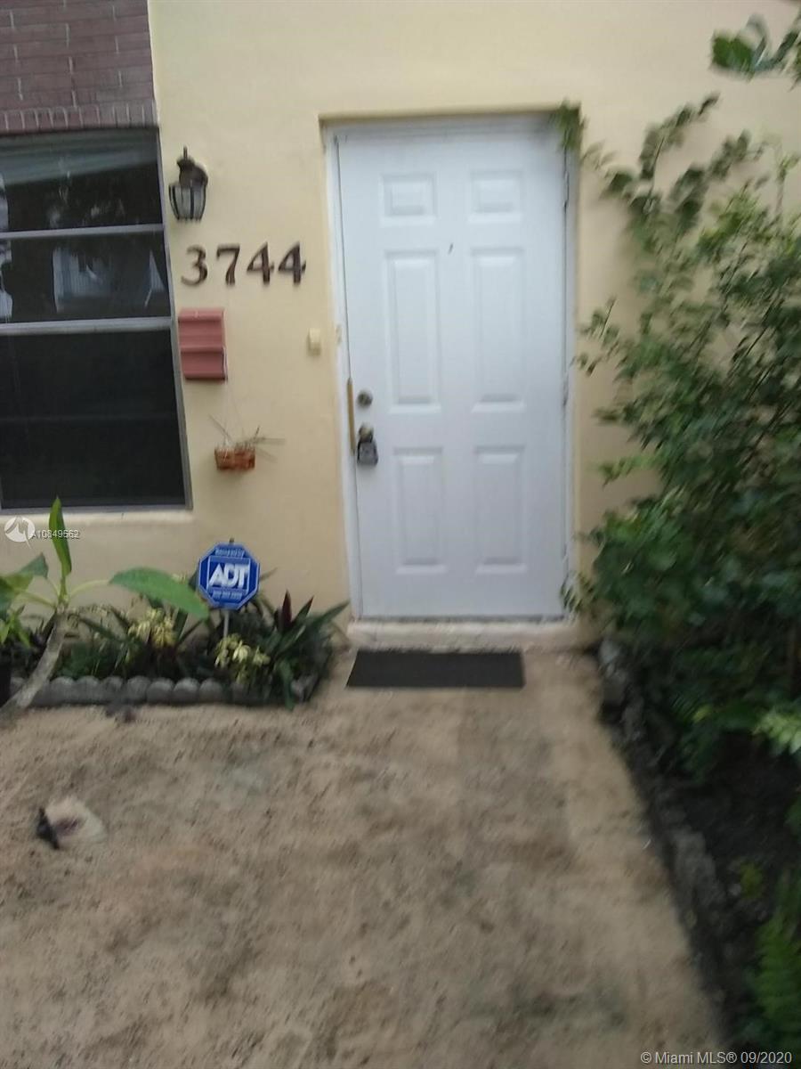 3744 SW 60th Ter #19, Davie, FL 33314