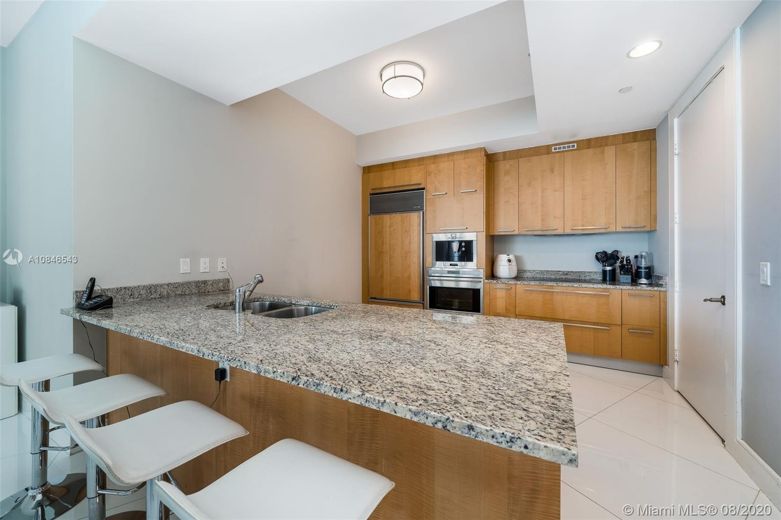 Sunny Isles Beach, FL 33160,15901 Collins Ave #2403