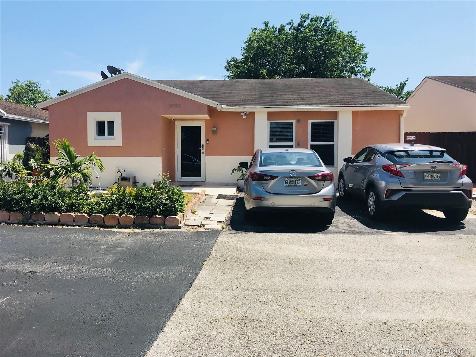 6752 NW 199th St, Hialeah, FL 33015