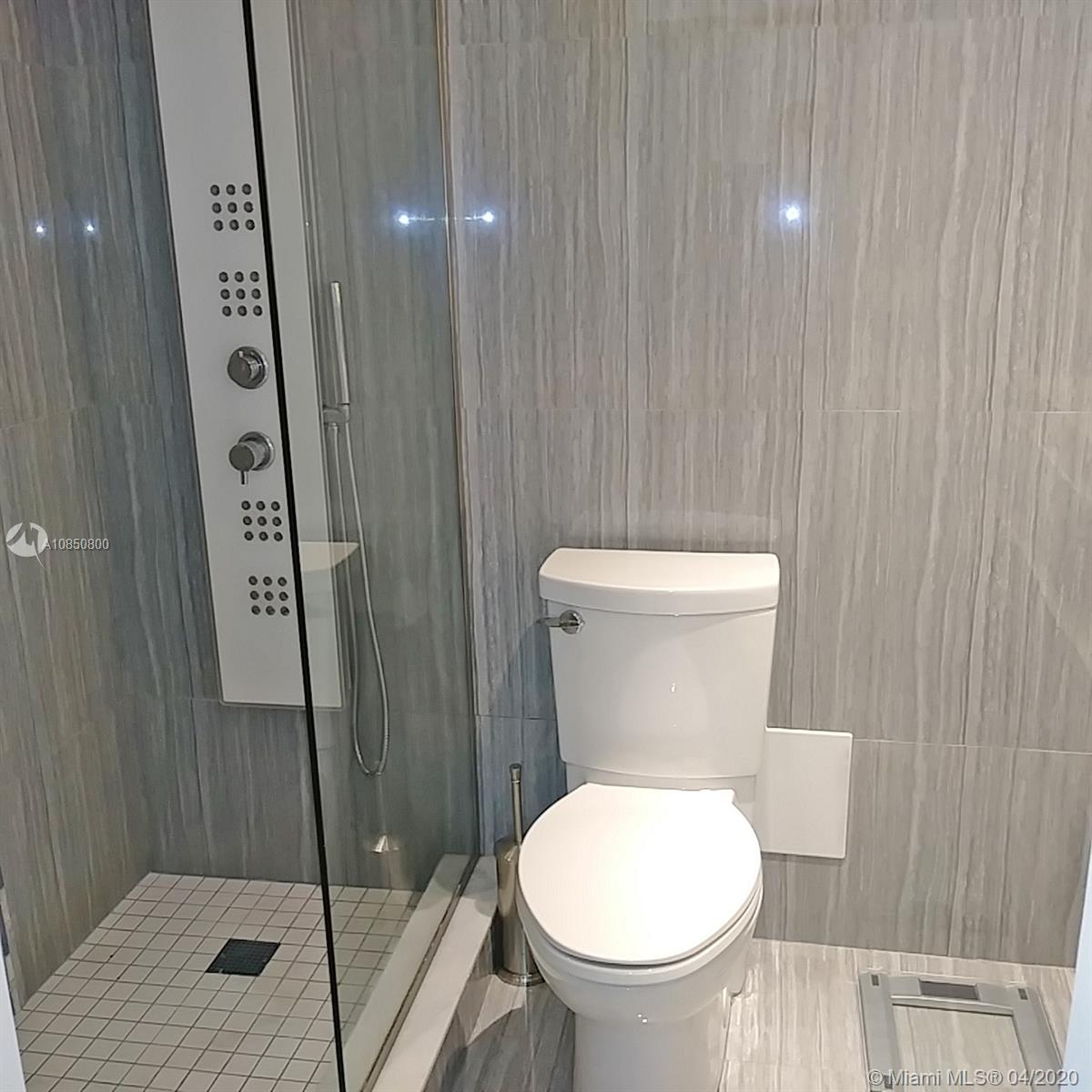 Hallandale Beach, FL 33009,3133 S Ocean Dr. #118