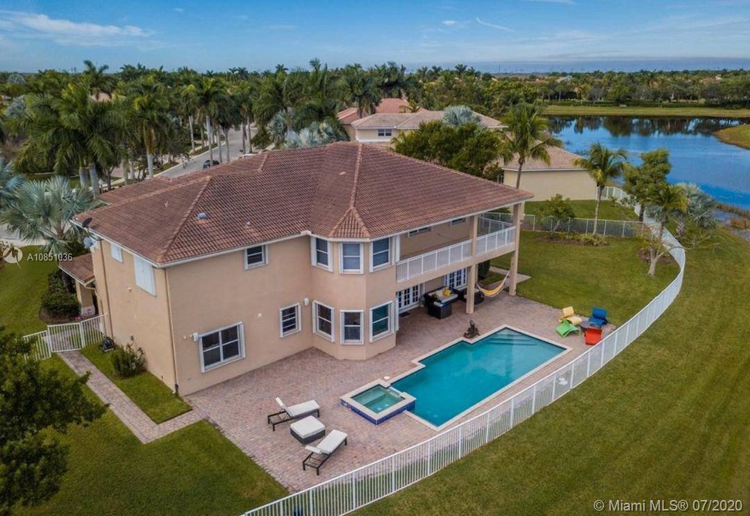 Weston, FL 33327,1069 Nautica Dr