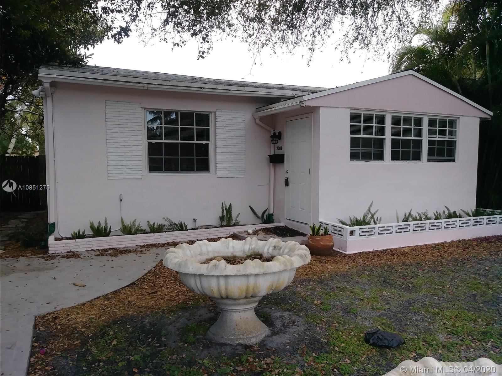 2306 Dewey St, Hollywood, FL 33020