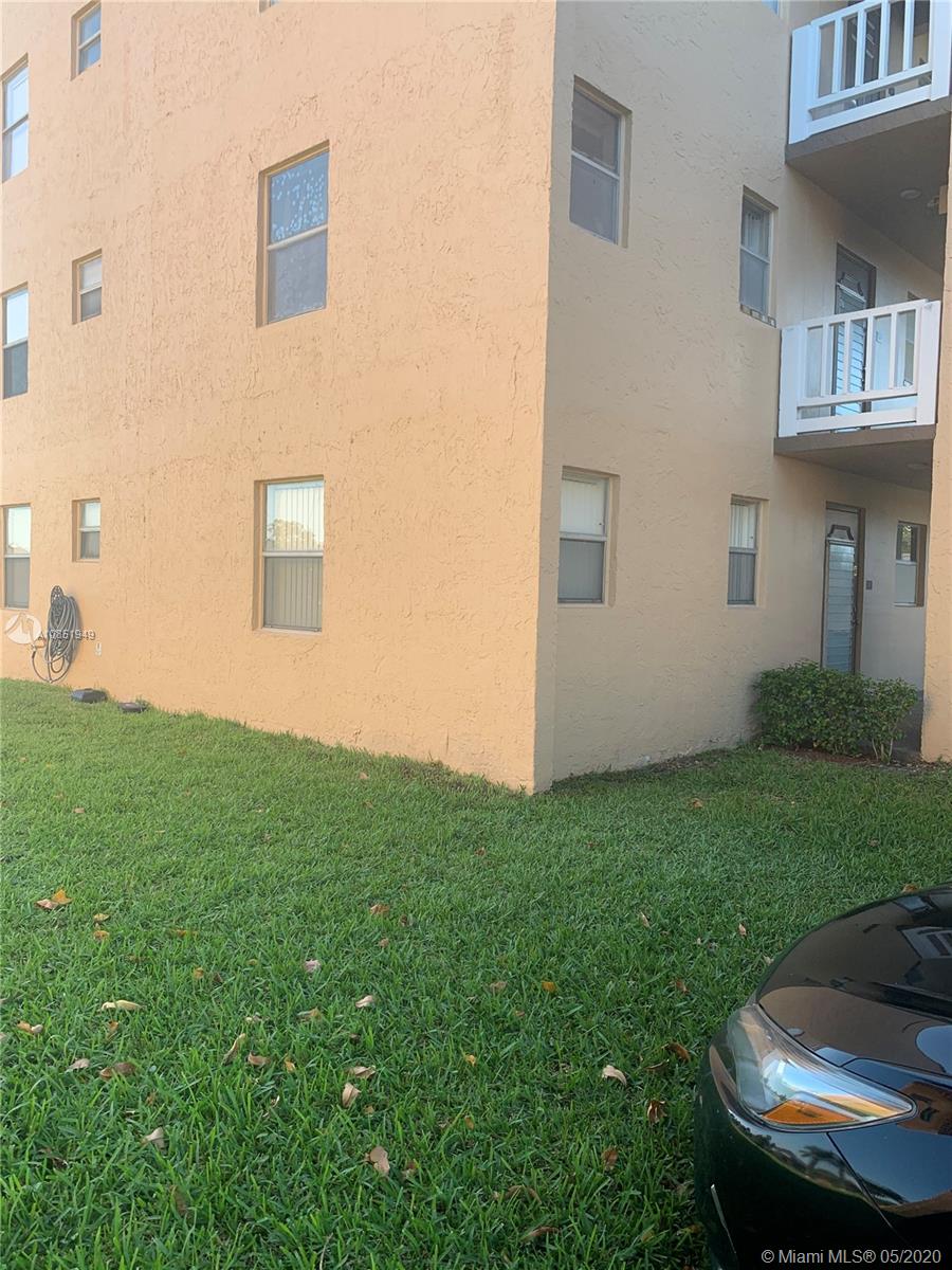 Sunrise, FL 33322,9360 Sunrise Lakes Blvd #101