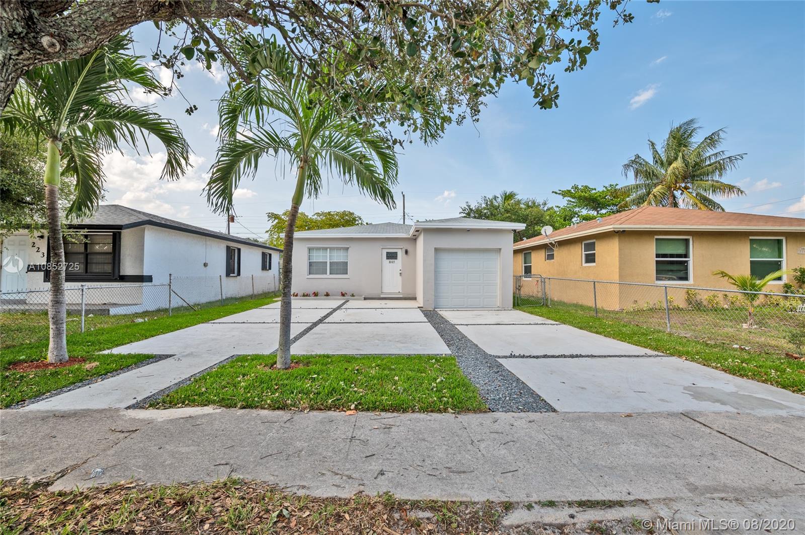 2227 Cody St, Hollywood, FL 33020