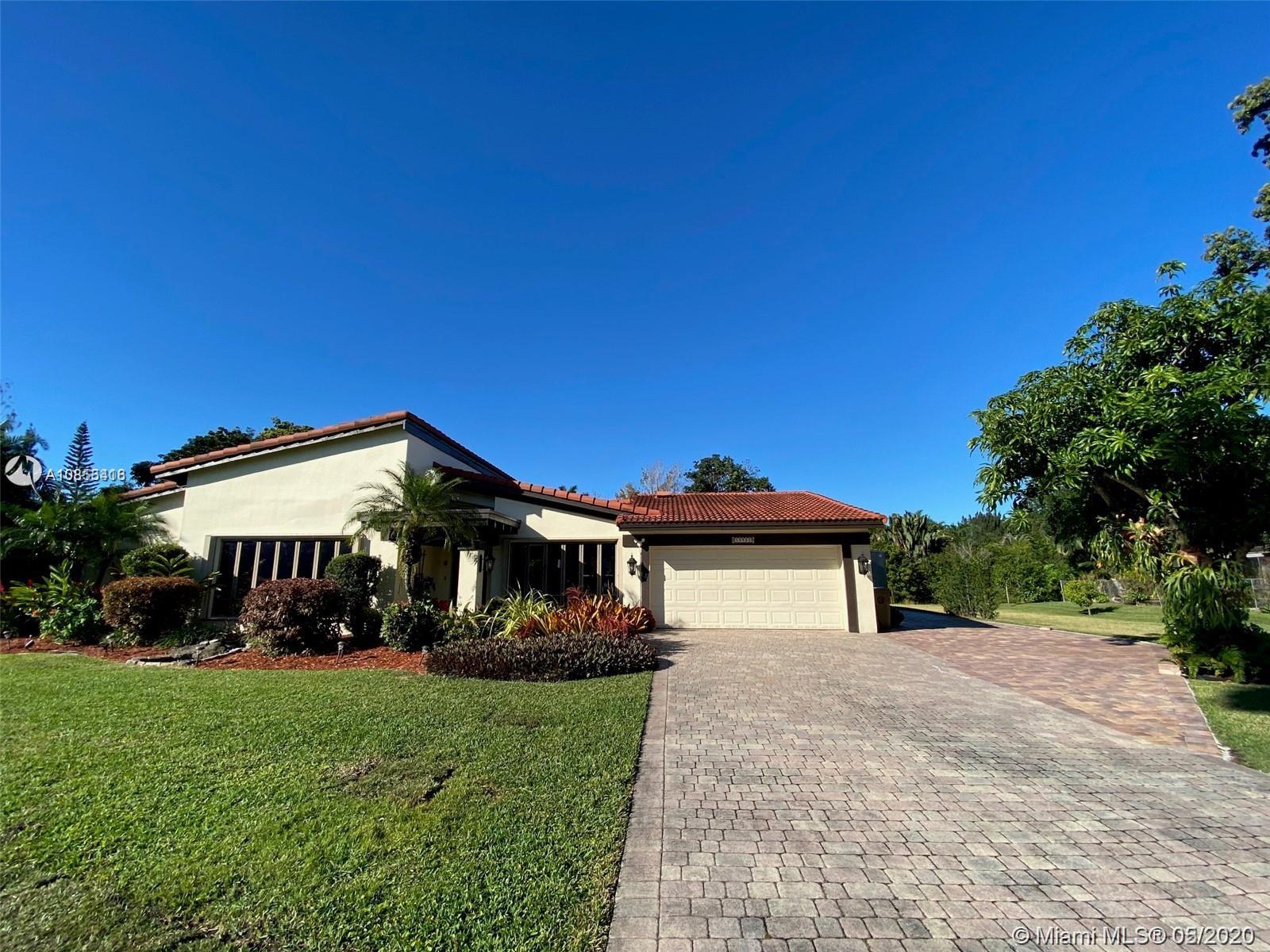 10951 SW 42nd Pl, Davie, FL 33328