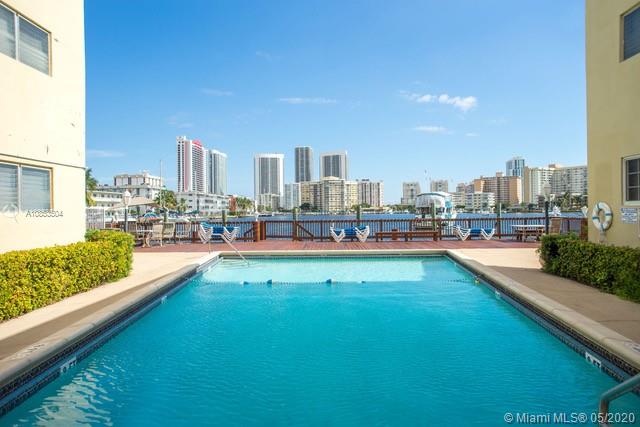 Hallandale Beach, FL 33009,462 Golden Isles Dr #309