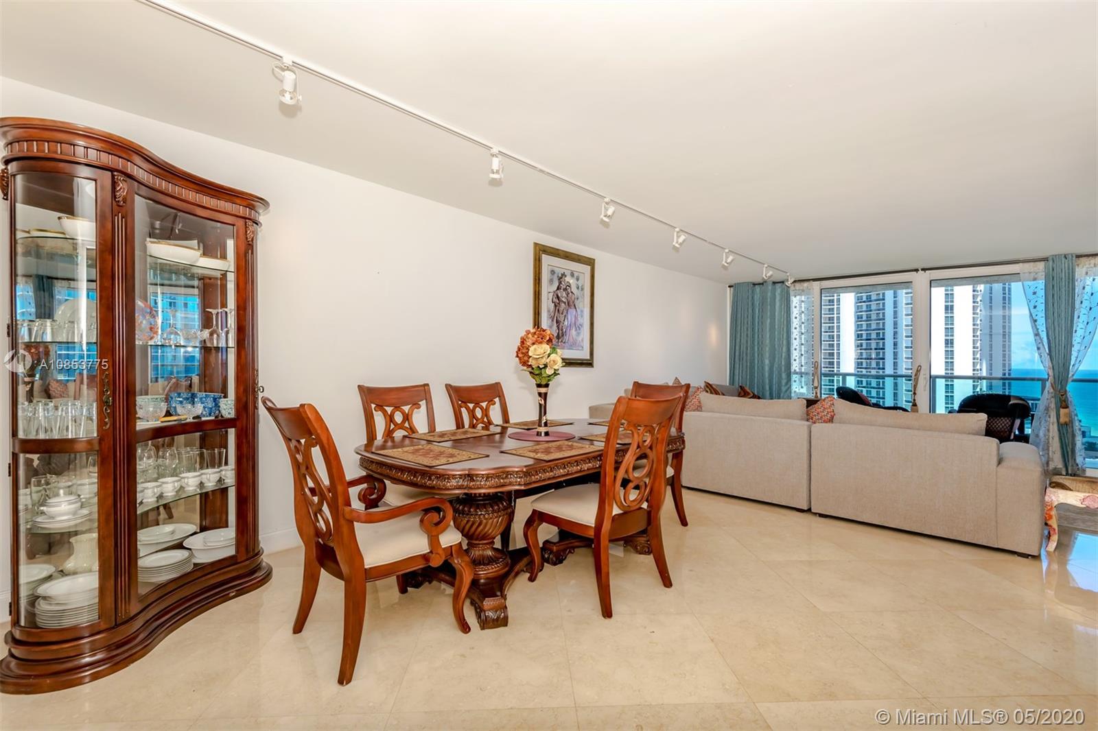 Sunny Isles Beach, FL 33160,100 Bayview Dr #1215