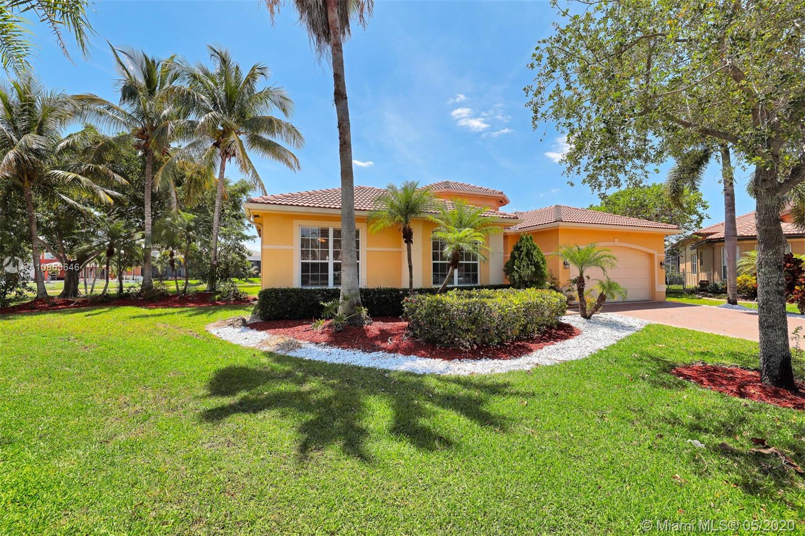 Miramar, FL 33029,18558 SW 46th St