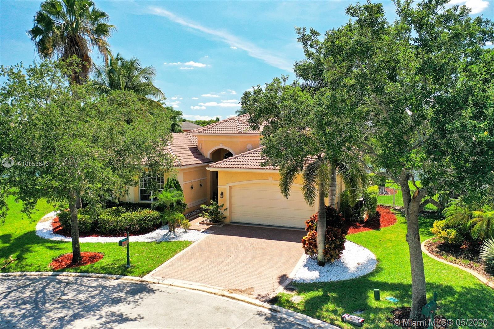 Miramar, FL 33029,18558 SW 46th St