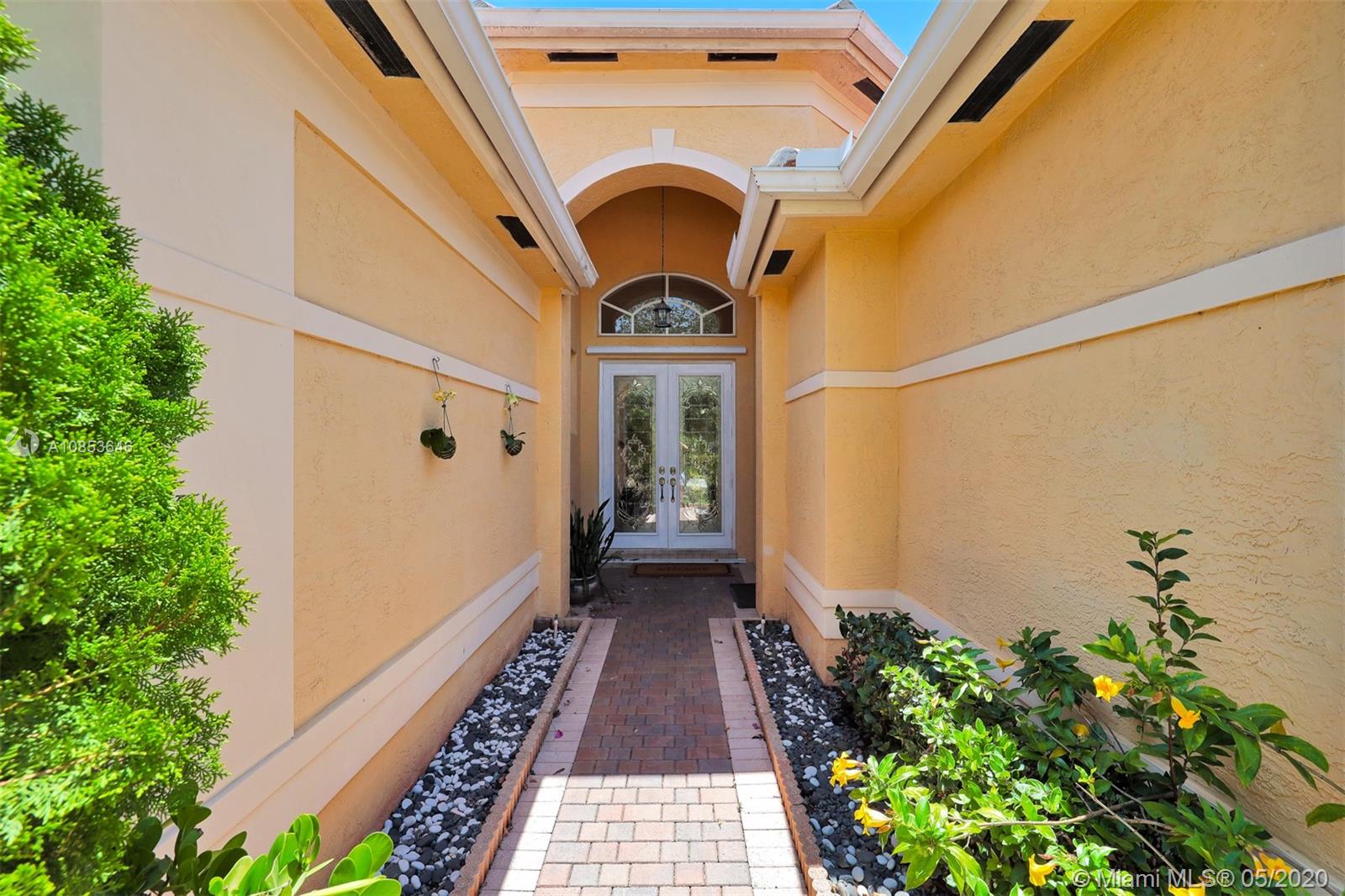 Miramar, FL 33029,18558 SW 46th St