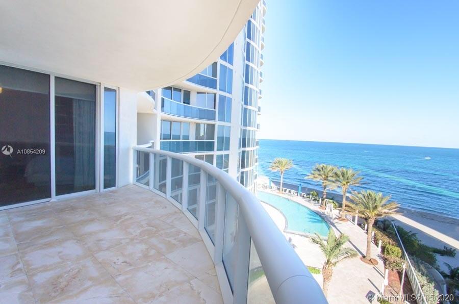 Sunny Isles Beach, FL 33160,17201 Collins Ave #905