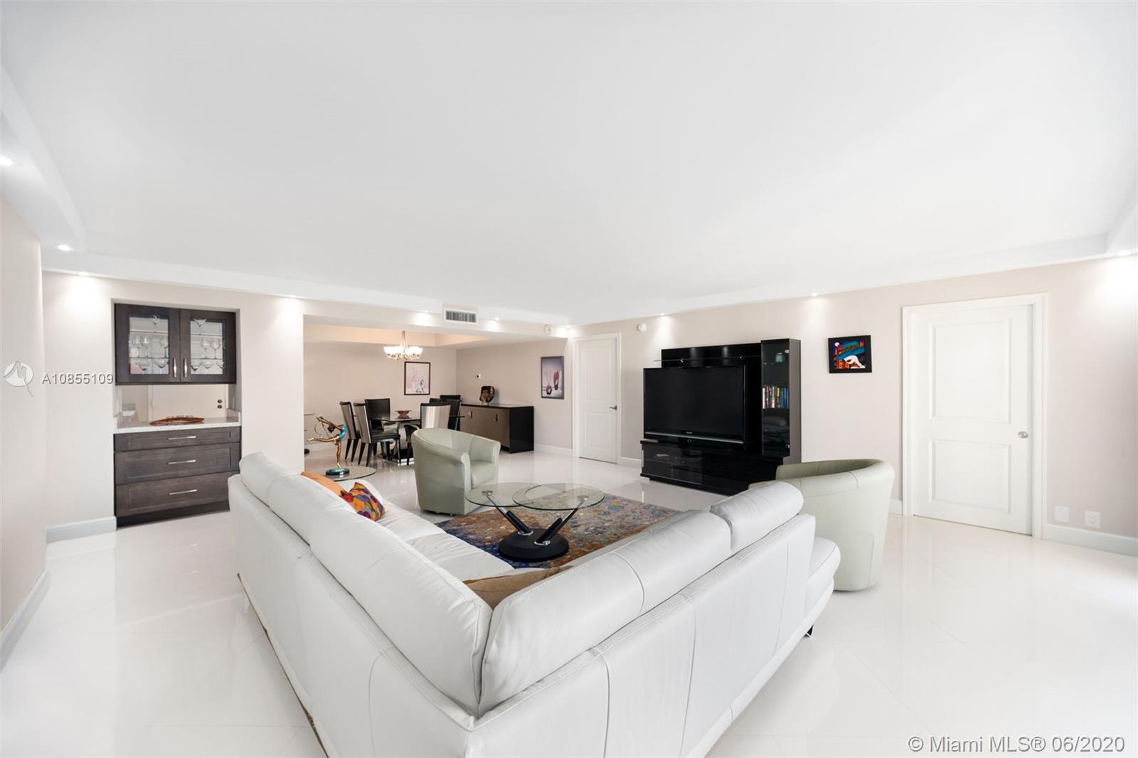 Lauderdale By The Sea, FL 33062,1800 S Ocean Blvd #902