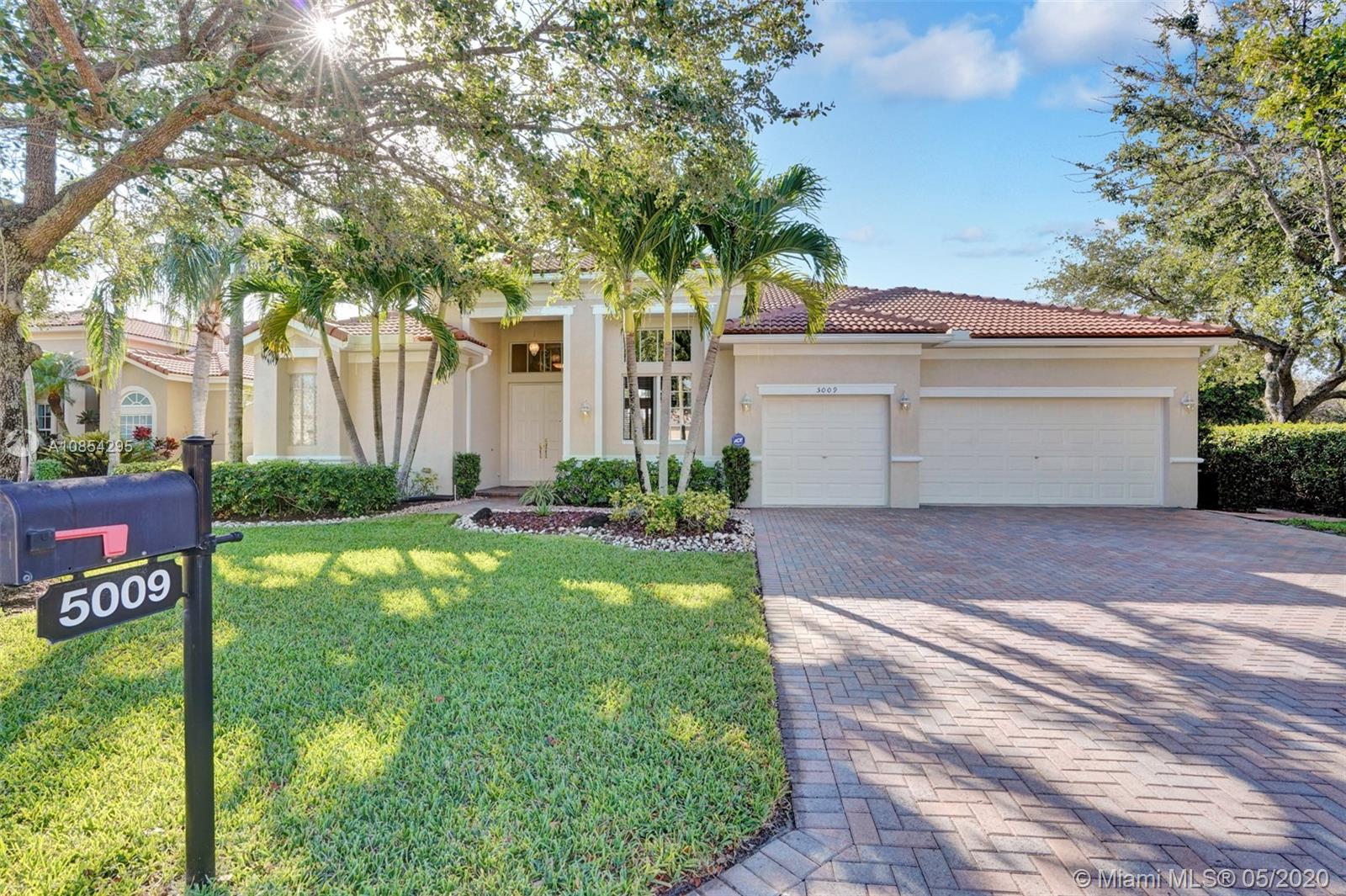 5009 NW 112th Dr, Coral Springs, FL 33076