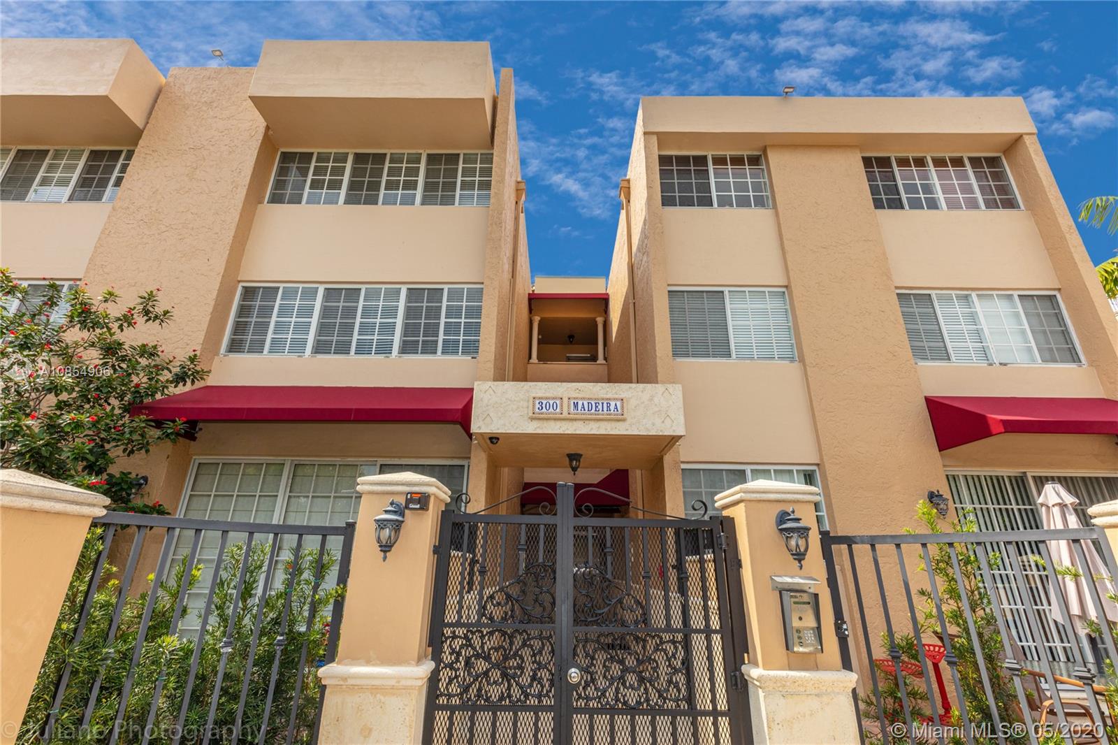 300 Madeira Ave #301, Coral Gables, FL 33134