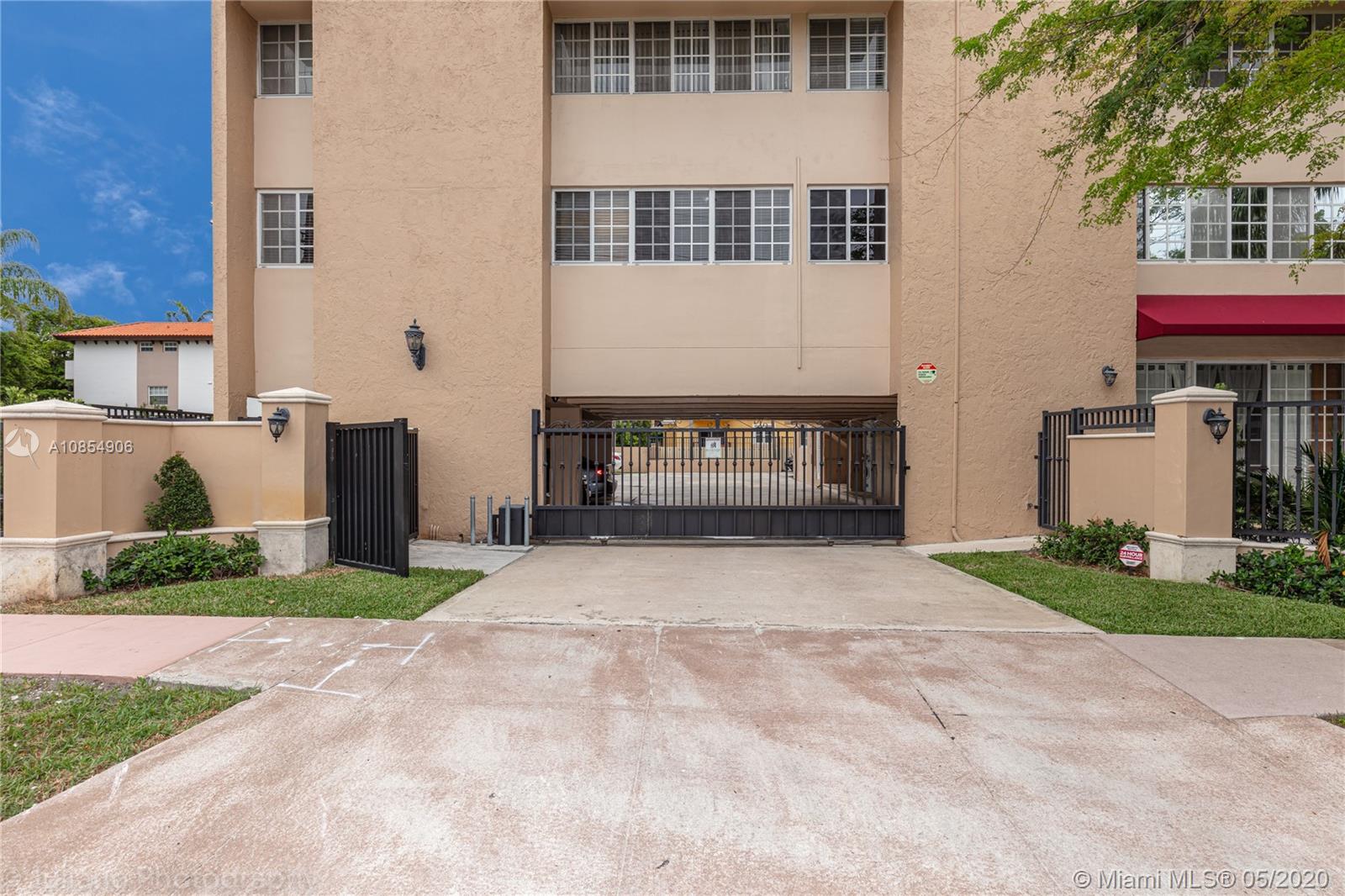 Coral Gables, FL 33134,300 Madeira Ave #301