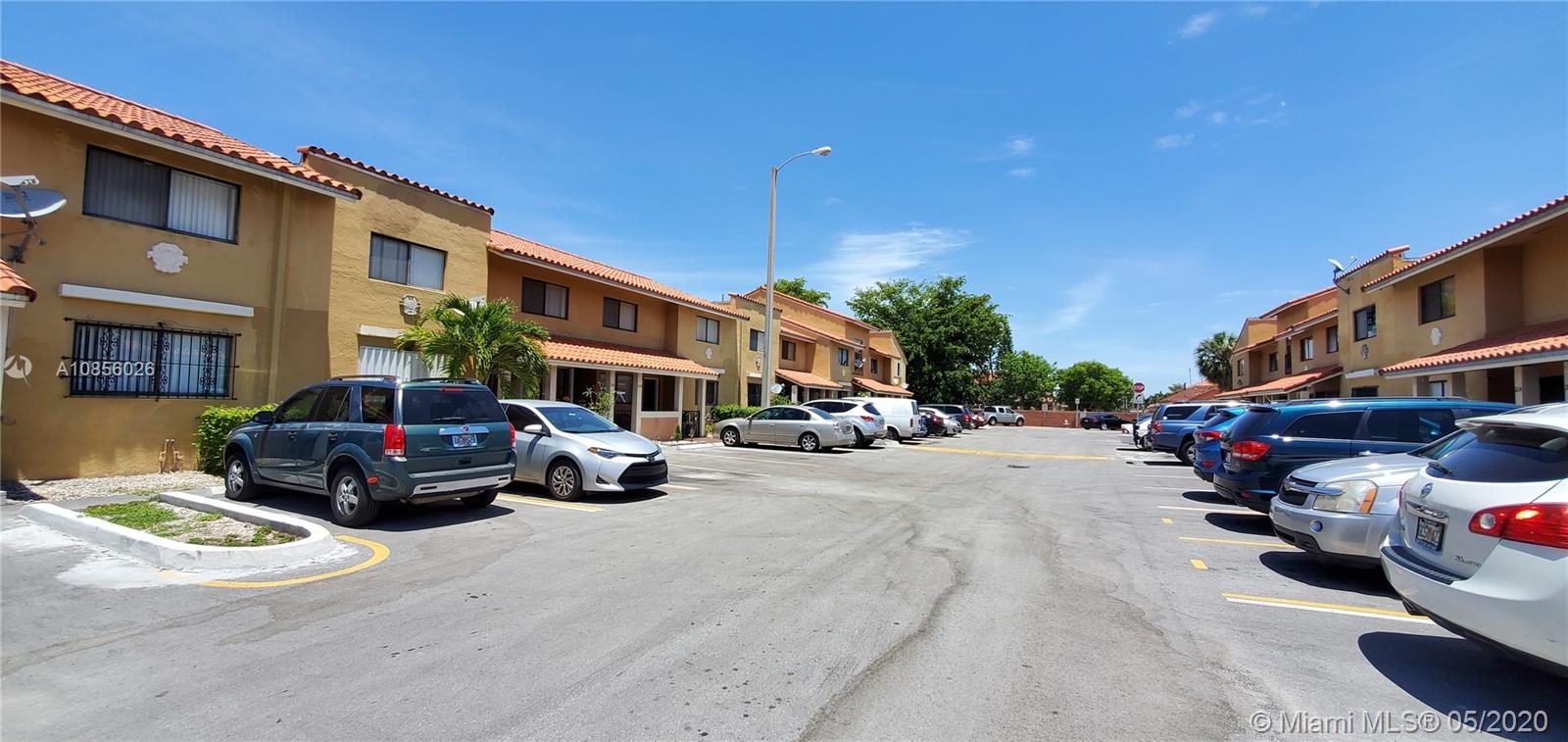 2735 W 60th Pl #102, Hialeah, FL 33016