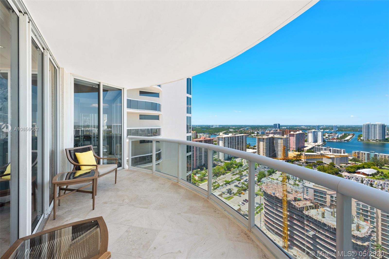 Sunny Isles Beach, FL 33160,17555 Collins Ave #PH-4