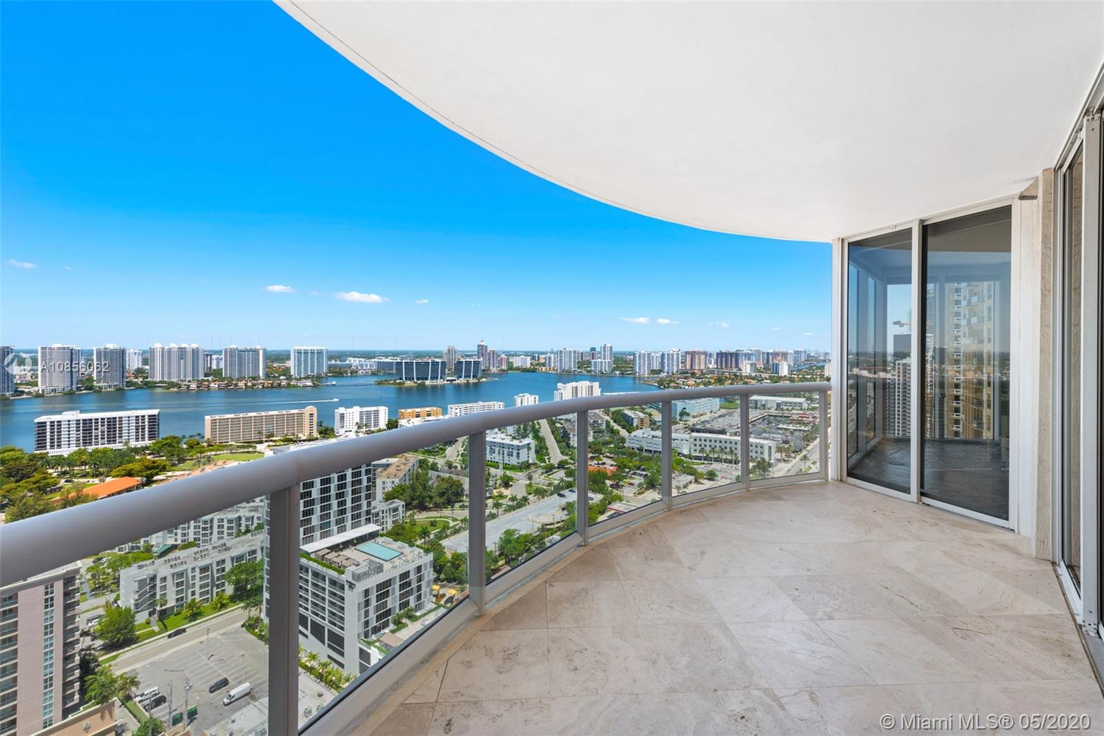 Sunny Isles Beach, FL 33160,17555 Collins Ave #PH-4