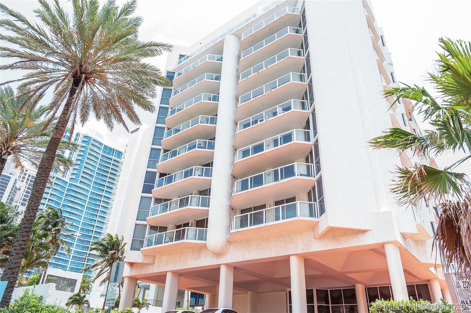 Sunny Isles Beach, FL 33160,17275 Collins Ave #904