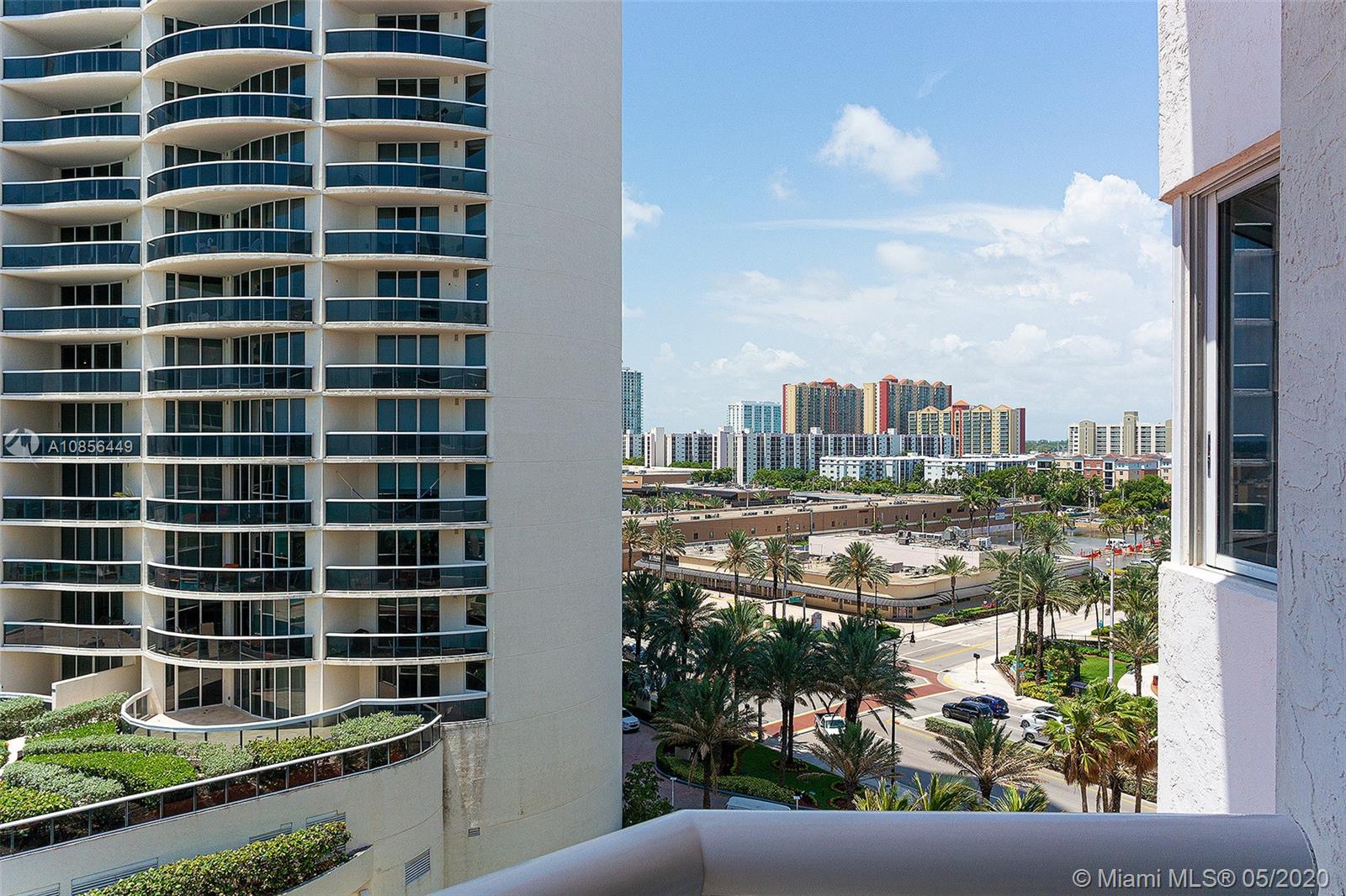 Sunny Isles Beach, FL 33160,17275 Collins Ave #904